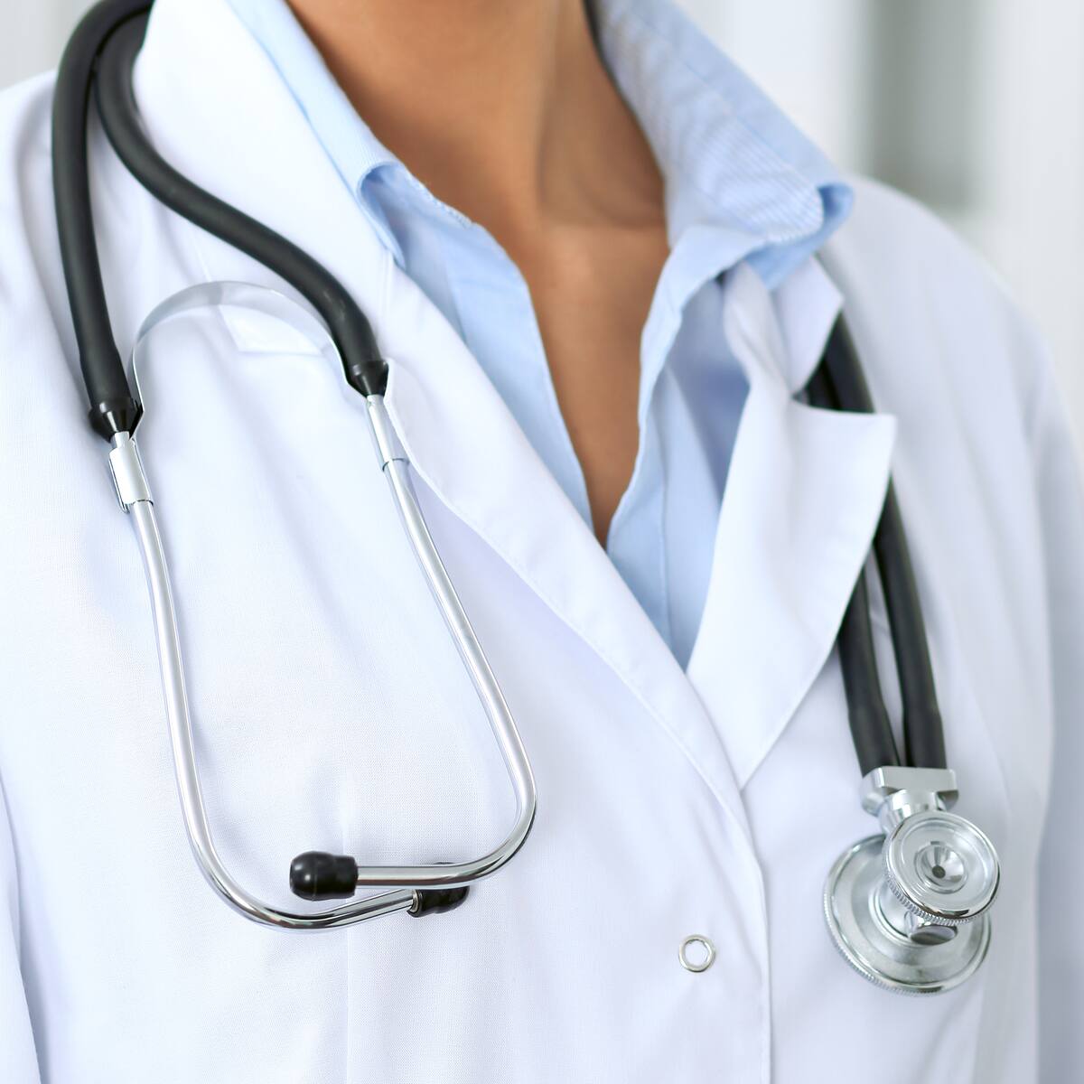 Atlántico: capturan a mujer que se hacía pasar por médica en una Clínica de la Policía