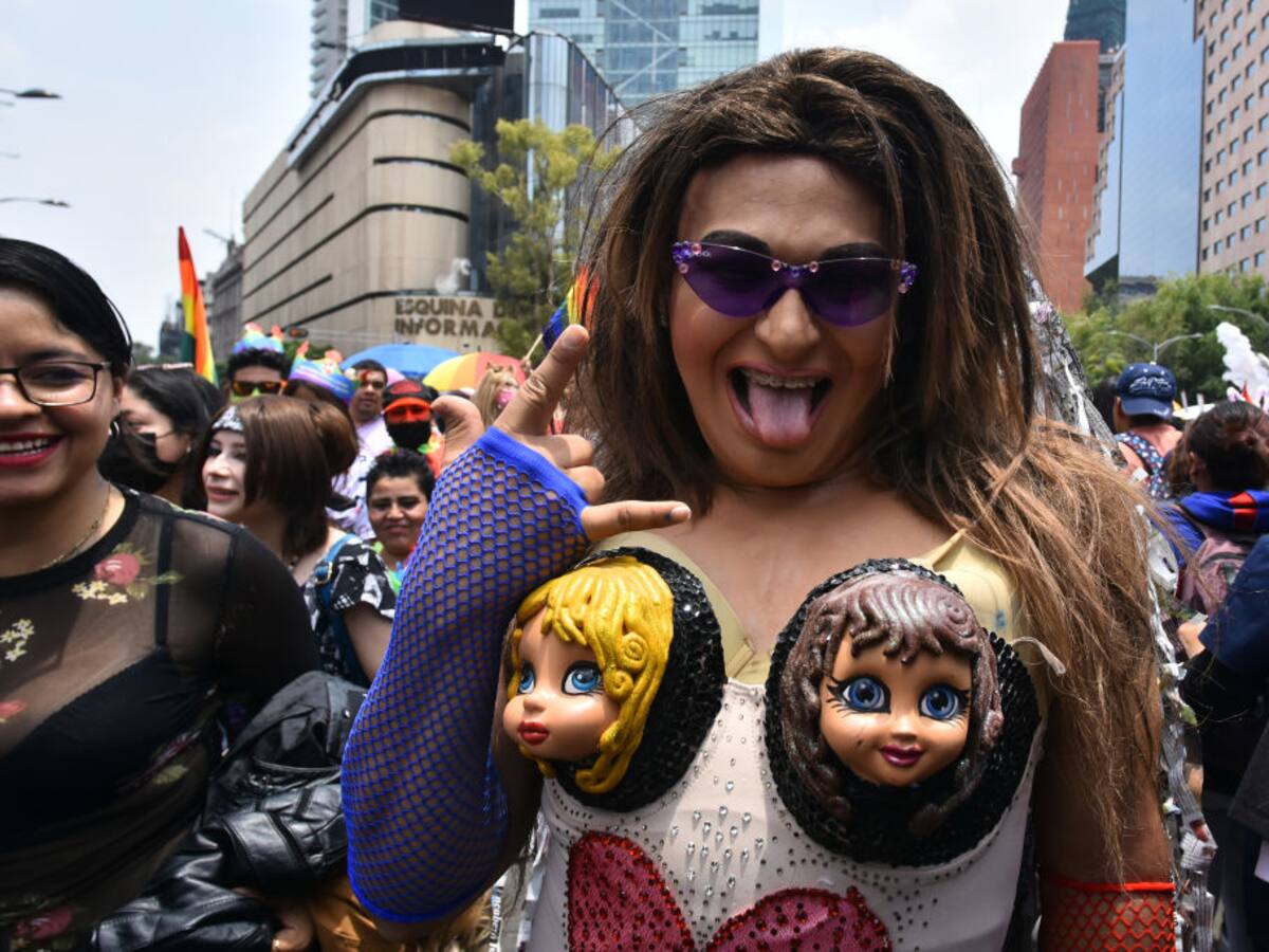 Manifestantes trans entran a la fuerza al Congreso de CDMX