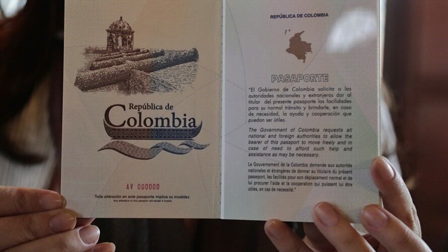 La periodista colombiana Carol Sánchez denunció a través de un hilo de trinos que la línea aérea Turkish Airlines la detuvo el 11 de febrero.. Foto: Colprensa
