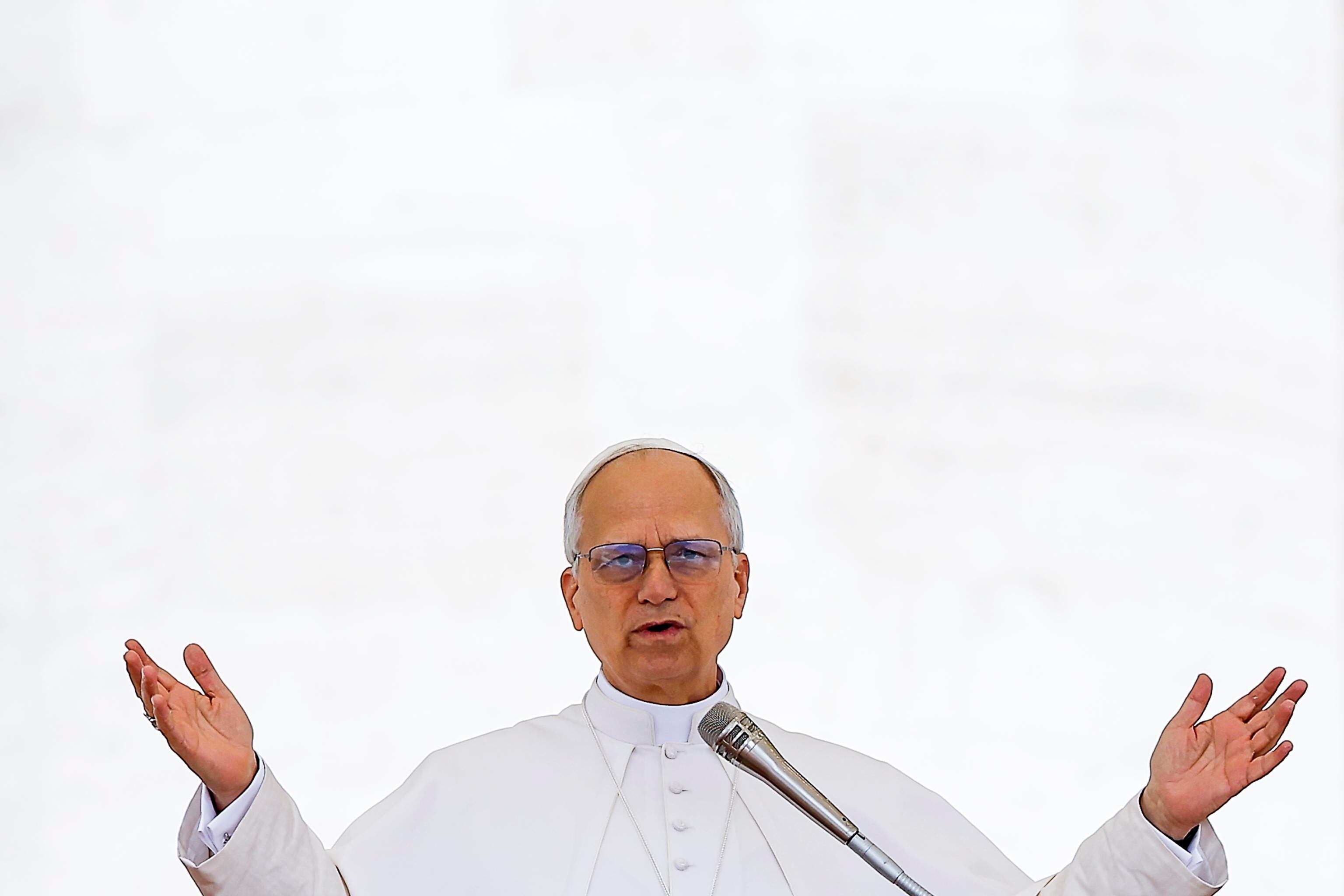 Papa León XIV durante la audiencia general en la Plaza de San Pedro. FOTO: EFE/EPA/ANGELO CARCONI