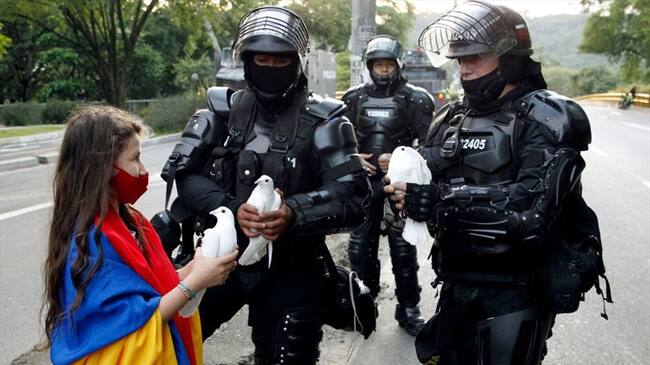 ¿Qué sugiere para salir del momento crítico que vive el país? #ParaQueTodoMejore. Foto: Getty Images