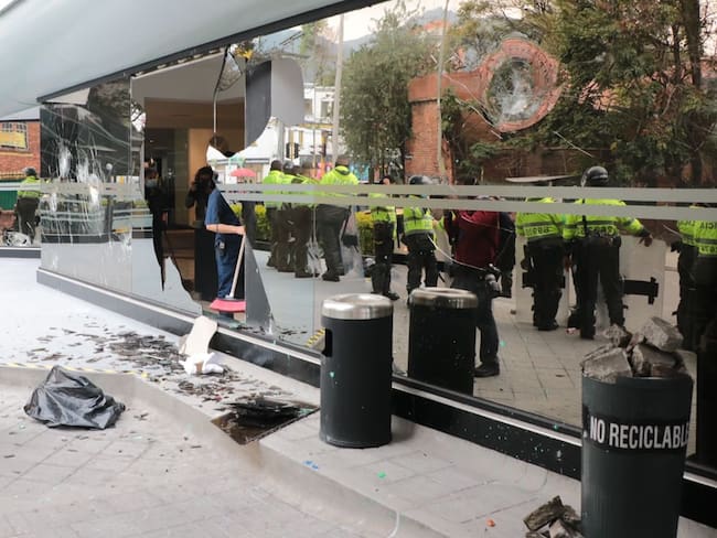 Dejan en libertad dos personas capturadas por los disturbios en el hotel Radisson en Bogotá
