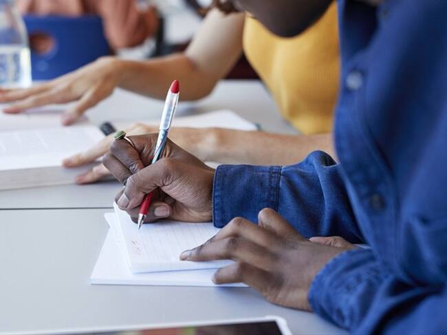 Denuncian demoras en implementación de matrícula cero propuesta por el Gobierno