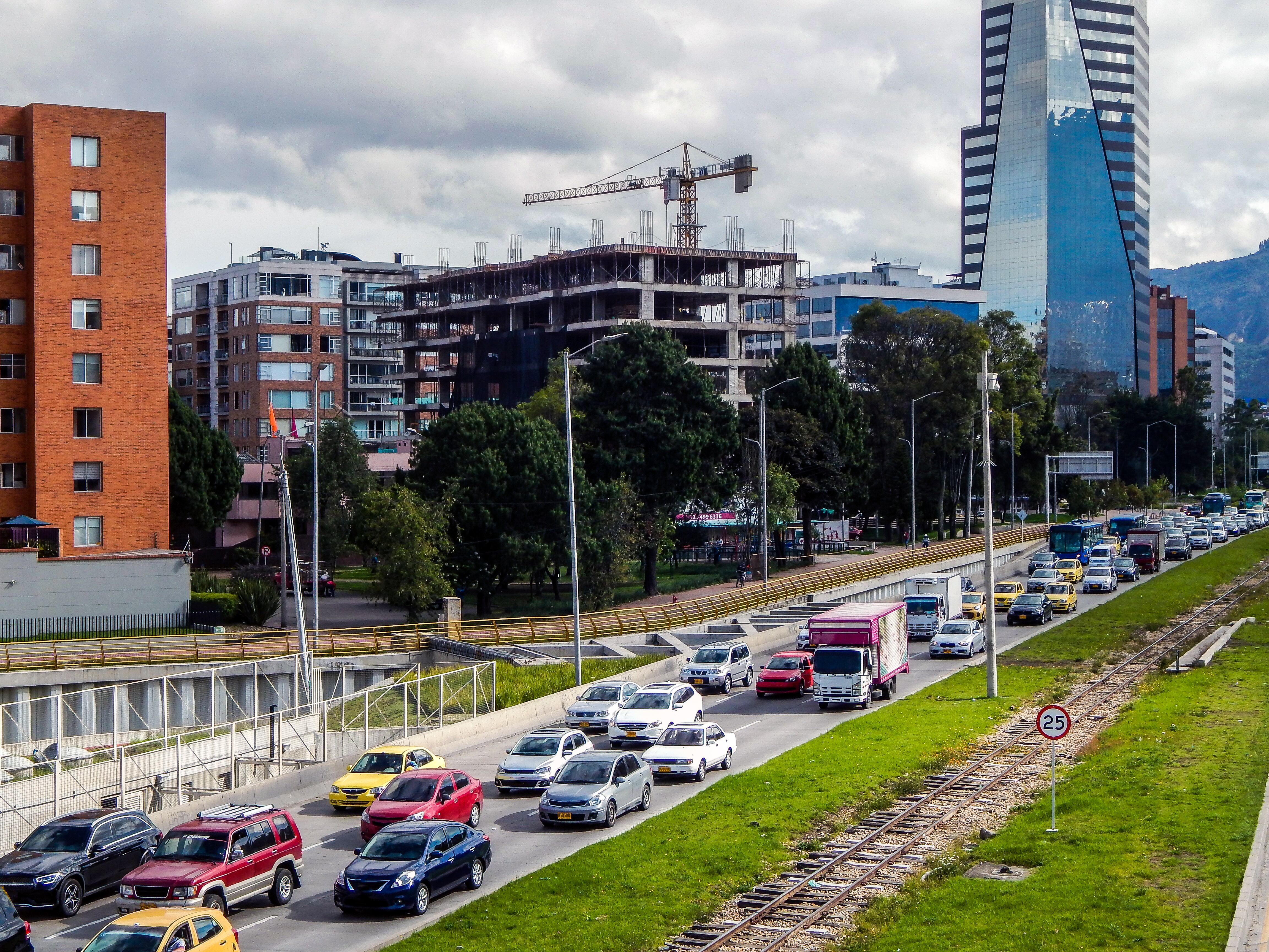 Tráfico en Bogotá. Imagen de referencia vía Getty Images