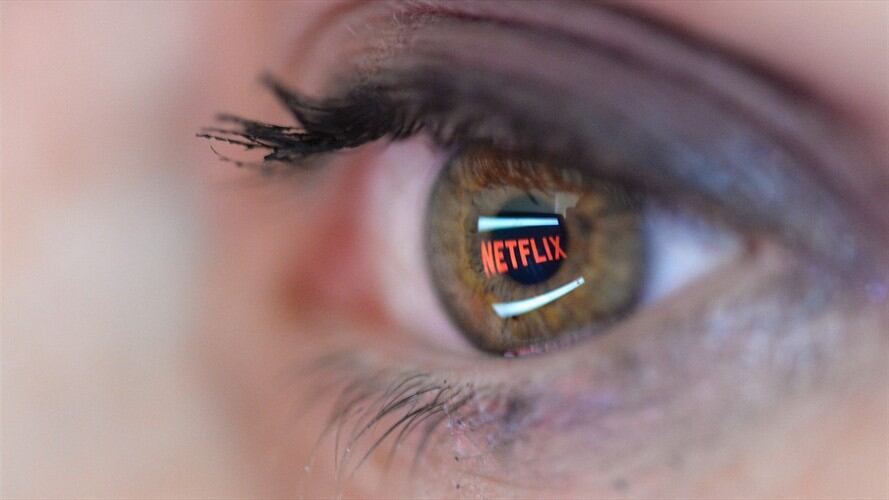 El gigante del entretenimiento anunció que trabaja en un proyecto que sería una versión propia del famoso Netflix.. Foto: Getty Images