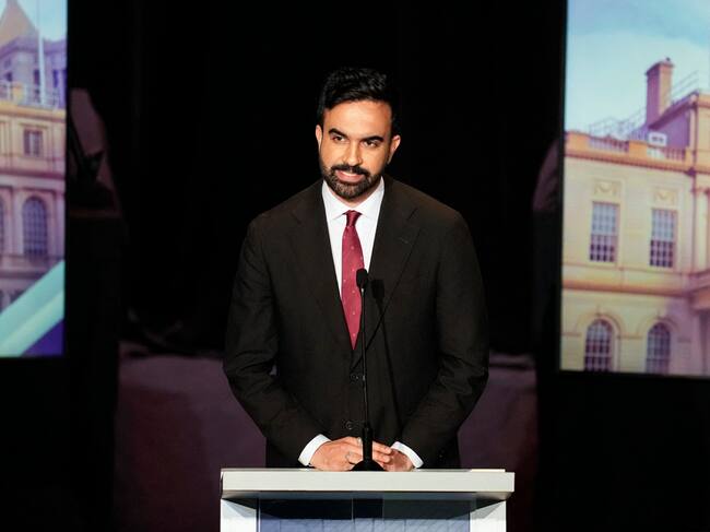 Candidato demócrata a la alcaldía de Nueva York, Zohran Mamdani. Foto: VINCENT ALBAN/POOL/AFP via Getty Images.