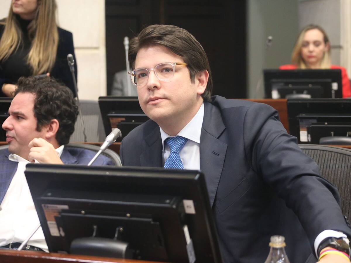 “Nunca las encuestas un año antes han dicho quién gana”: Miguel Uribe sobre 2026