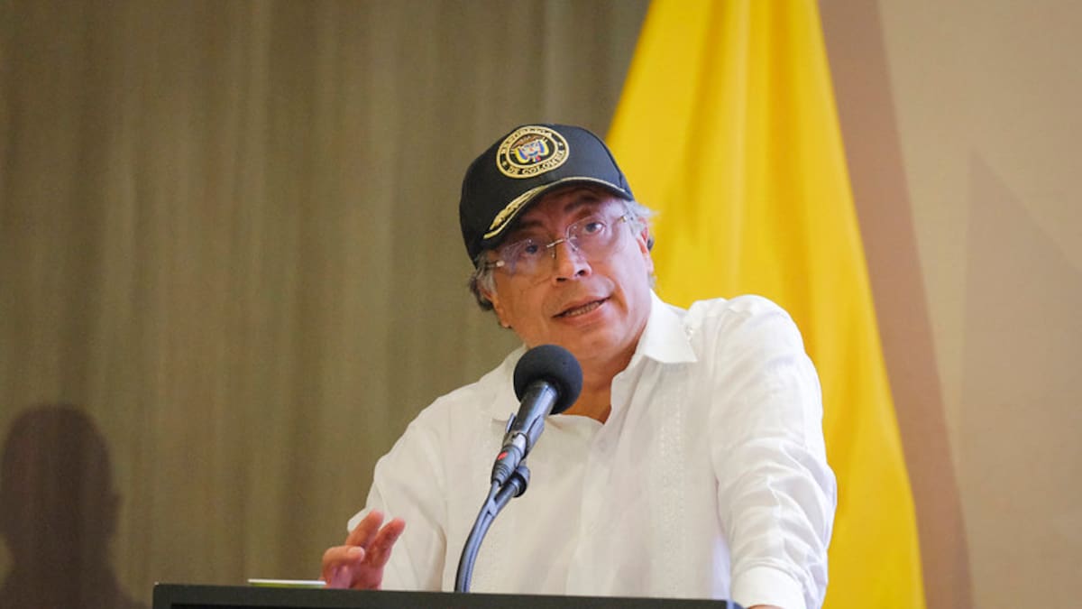 Corte Constitucional ordenó a Petro retractarse por llamar “muñecas de la mafia” a periodistas