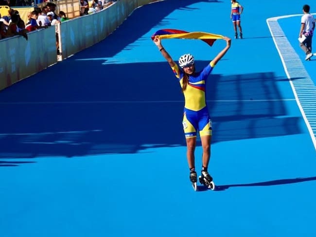 Gabriela Rueda gana para Colombia la primera medalla olímpica en patinaje. Foto: Twitter @OlimpicoCol