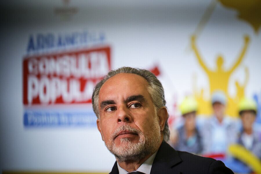 Yo veo la calle más fácil, el problema es el Congreso: Ministro del Interior sobre consulta popular