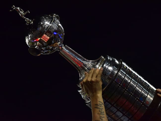 Trofeo Copa Libertadores. Foto: Amilcar Orfali/Getty Images.