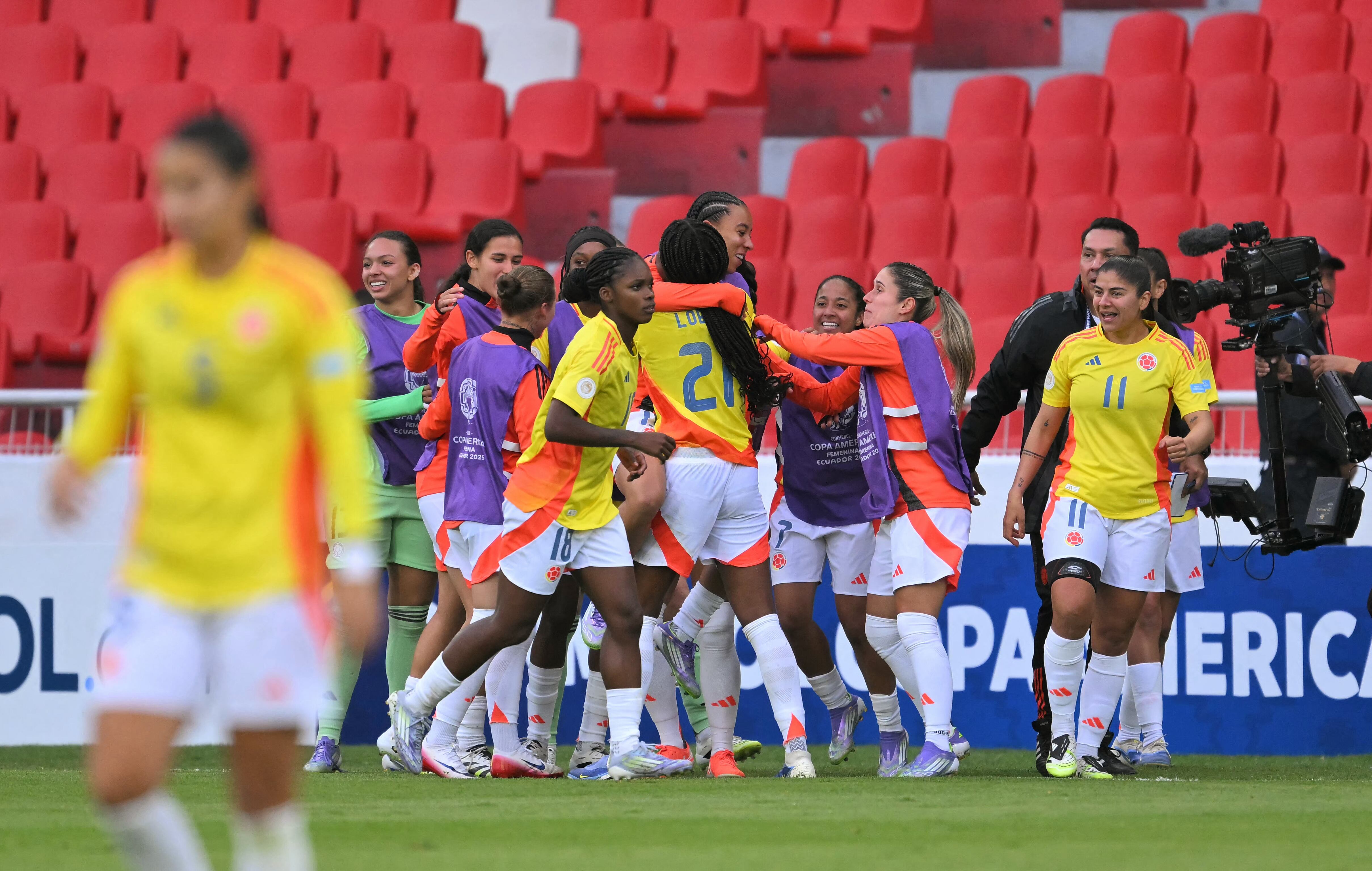 Selección Colombia celebra el autogol de Brasil en la Copa América Femenina. FOTO: Getty Images