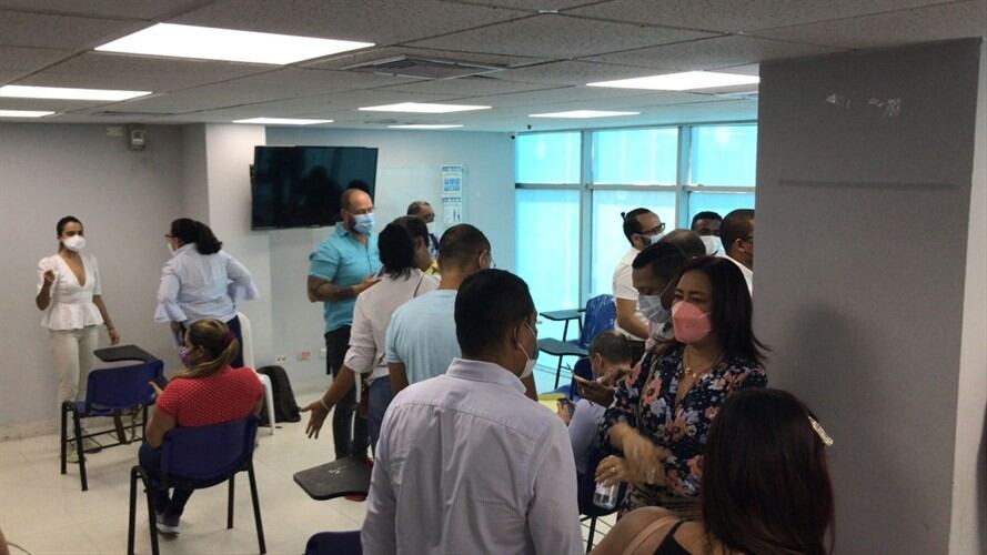 Aspirantes a la Contraloría de Cartagena denuncian irregularidades en prueba. Foto: Antonio Canchila