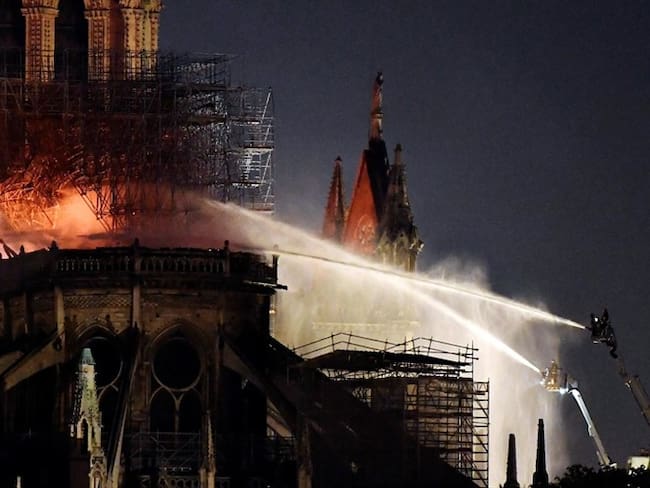 Lo que se sabe del incendio de Notre Dame de París. Foto: Agencia EFE