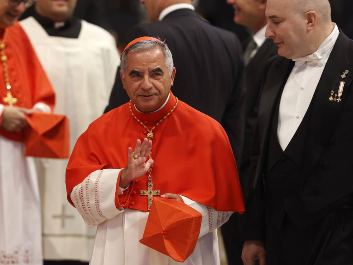 La Fiscalía del Vaticano pidió 7 años y 3 meses de cárcel para el cardenal Angelo Becciu