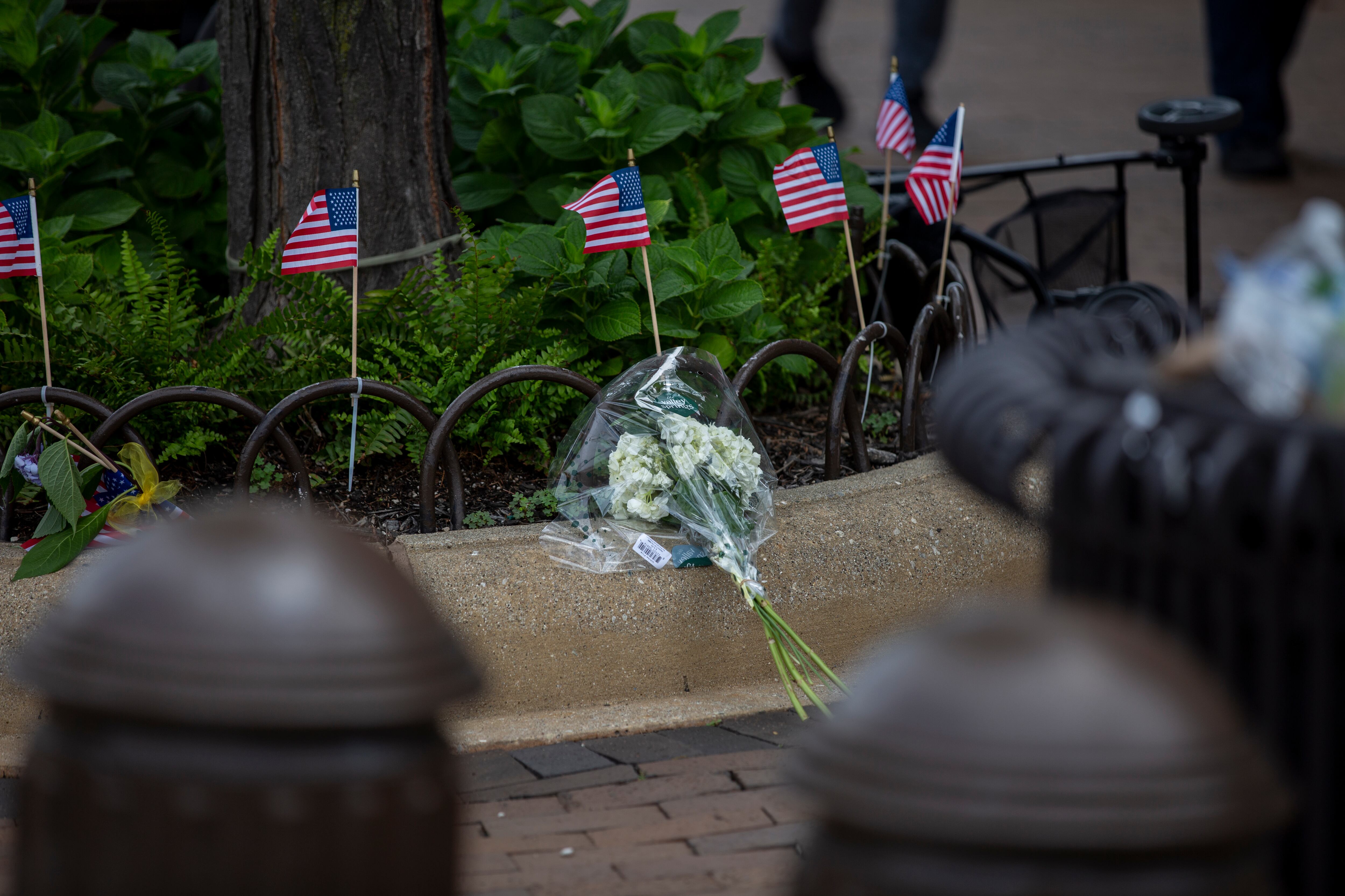 Ofrendas en el Highland Park, Illinois. Foto Getty Images