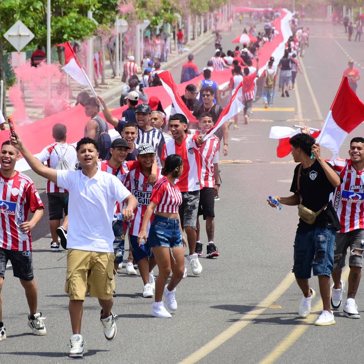 Junior de Barranquilla celebró sus 100 años con la bandera más larga del mundo