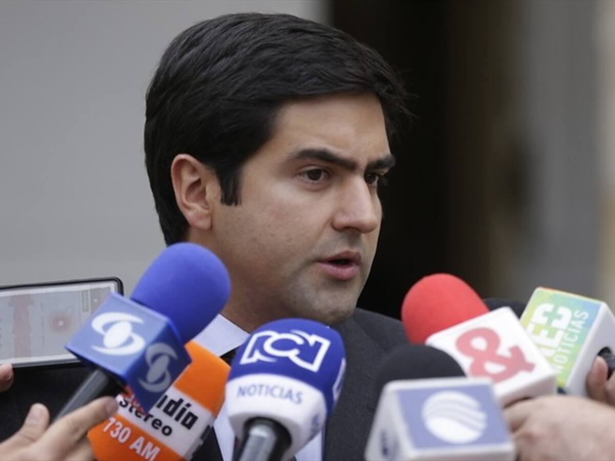 Álvaro Uribe le pidió a Samuel Hoyos ser candidato a la Alcaldía de Bogotá