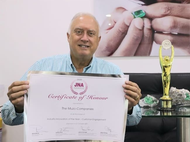 Colombia gana 'Premio Óscar' de esmeralda gracias al trabajo de Charles Burgess