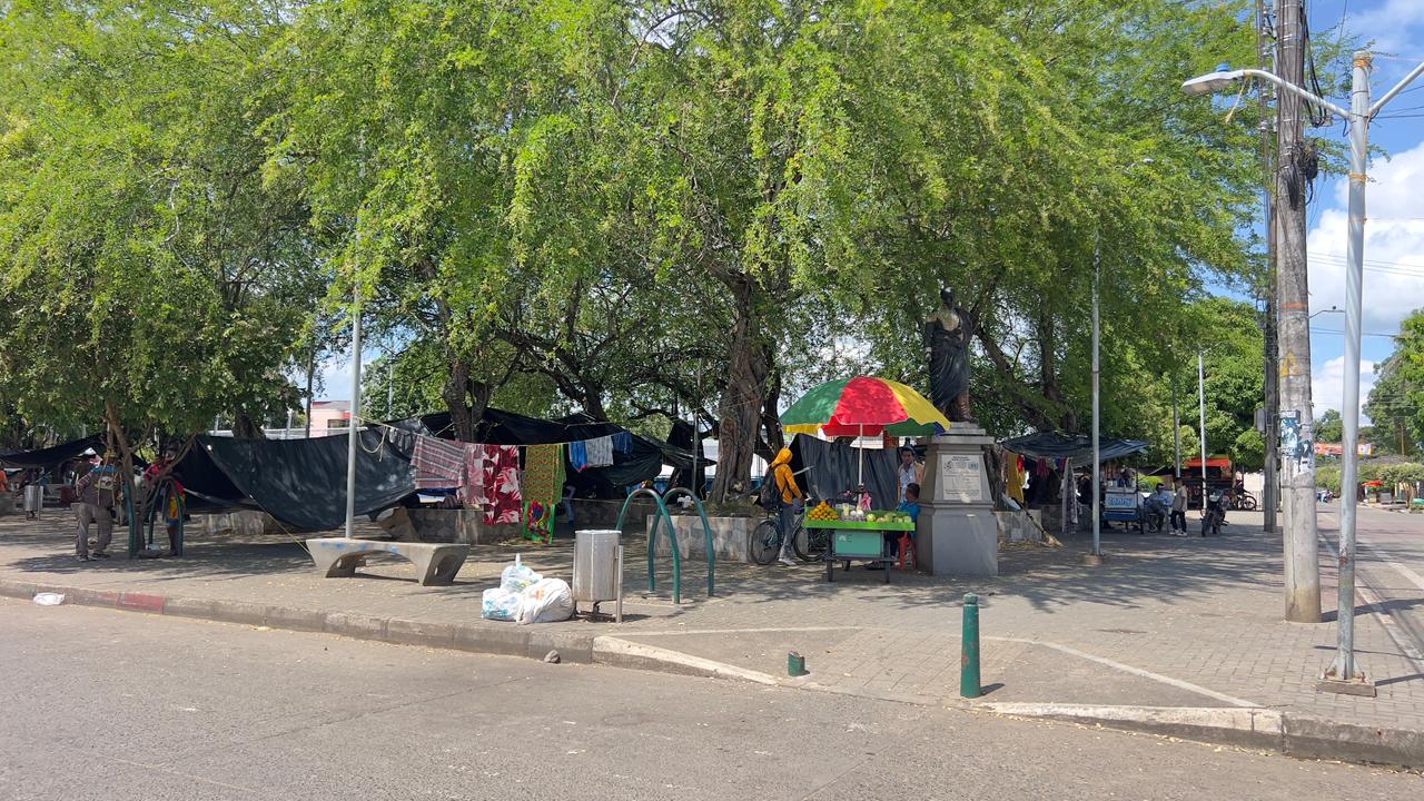 Comunidades indígenas mantienen protesta en zona céntrica de Tierralta: exigen inversión social. Foto: cortesía (suministrada a La W).