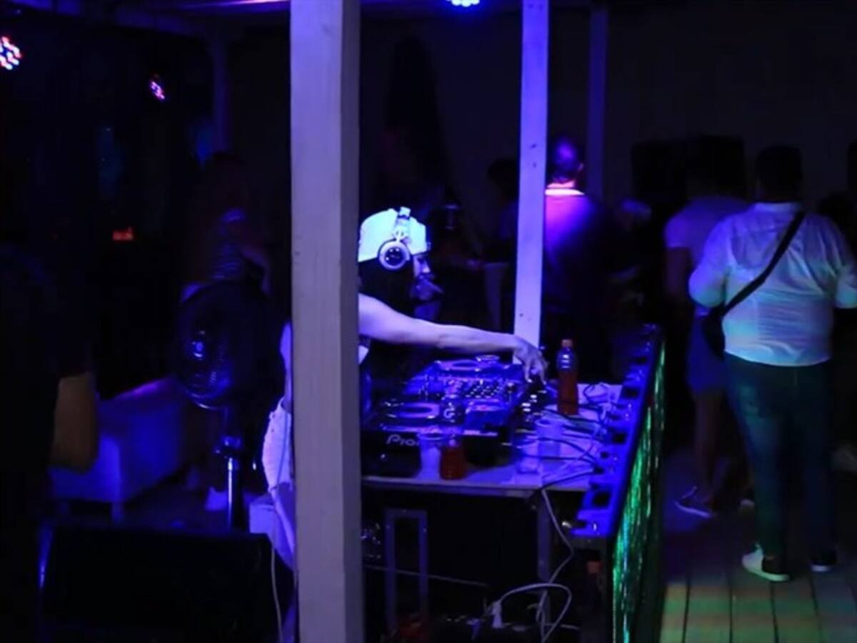 Cierran discotecas en el norte de Cartagena por fiestas electrónicas con aglomeraciones