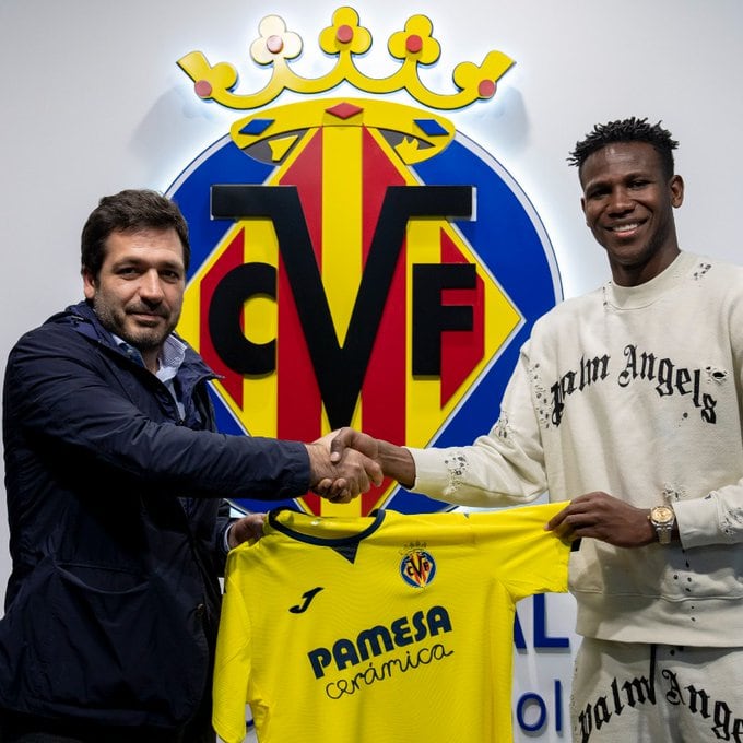 El futbolista colombiano Yerson Mosquera es nuevo jugador del Villarreal. Foto: Twitter oicial del Villarreal.