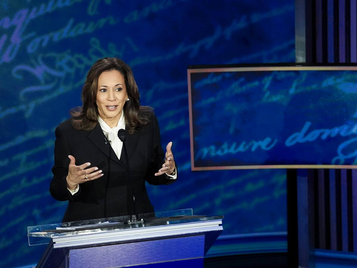 Harris aseguró que Biden ordenó el “desastre” dejado por Trump en EE.UU.