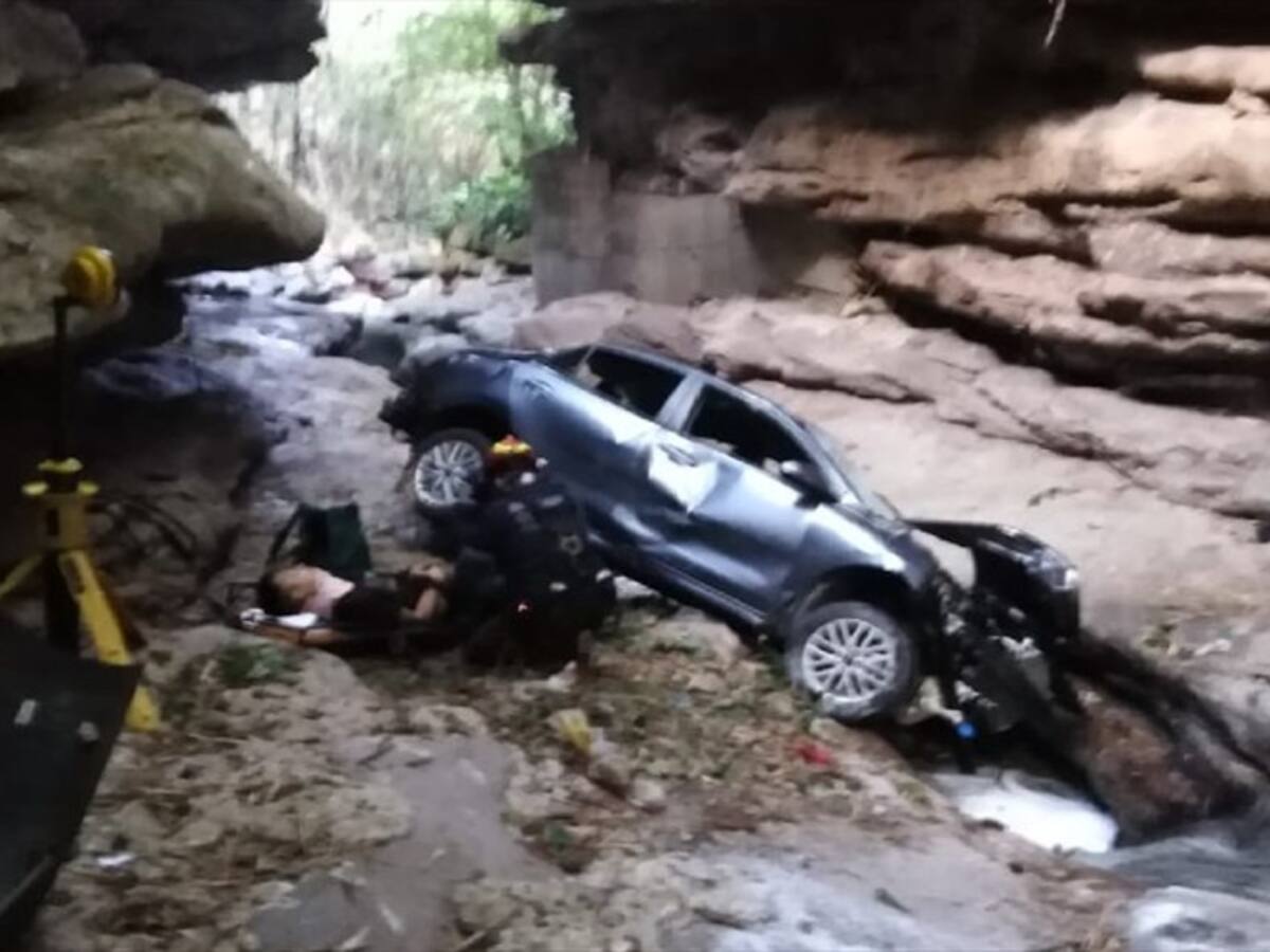 Vehículo cayó a un abismo en Floridablanca