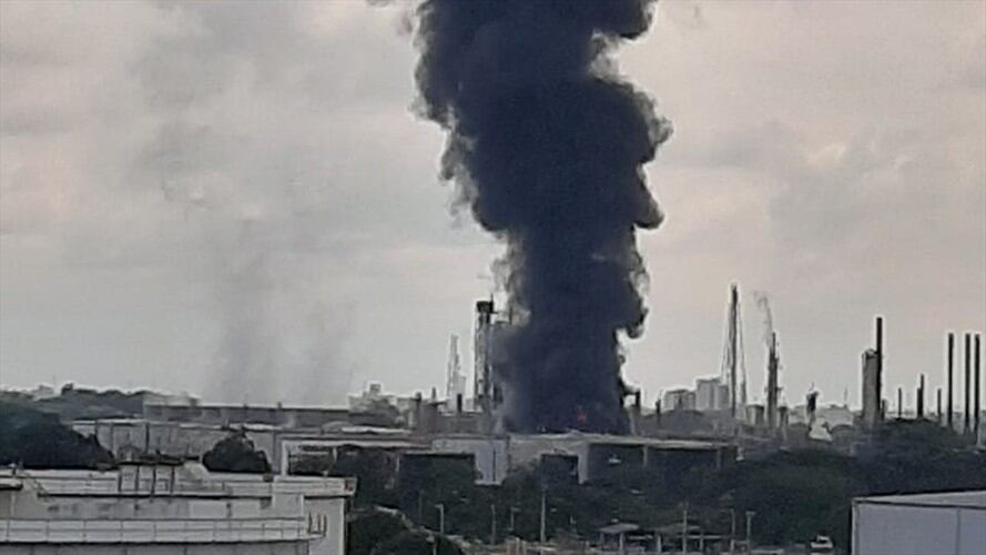 Incendio en Refinería de Barrancabermeja. Foto: Melissa Múnera