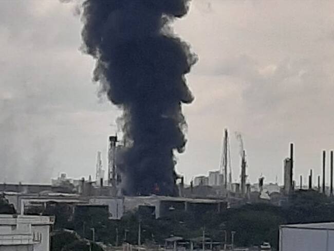 Incendio en Refinería de Barrancabermeja. Foto: Melissa Múnera