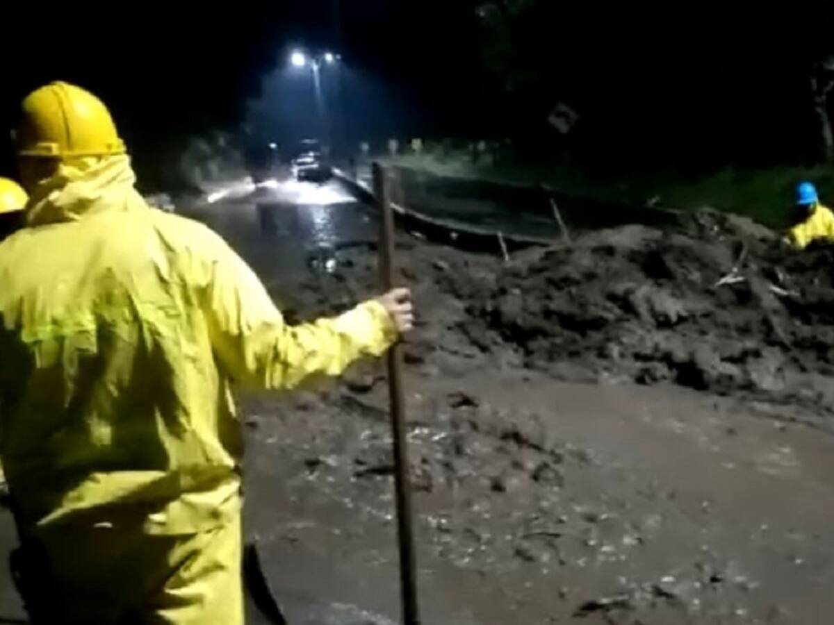 Por la Autopista del Café, la vía Manizales - Chinchiná está cerrada en su totalidad