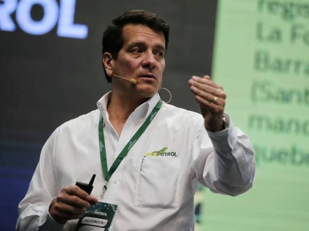 Infraestructura petrolera del país es víctima de un atentado cada dos días: Felipe Bayón