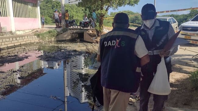 En varios sectores de Cartagena adelantan acciones para frenar la propagación del dengue. Foto: Cortesía Alcaldía de Cartagena