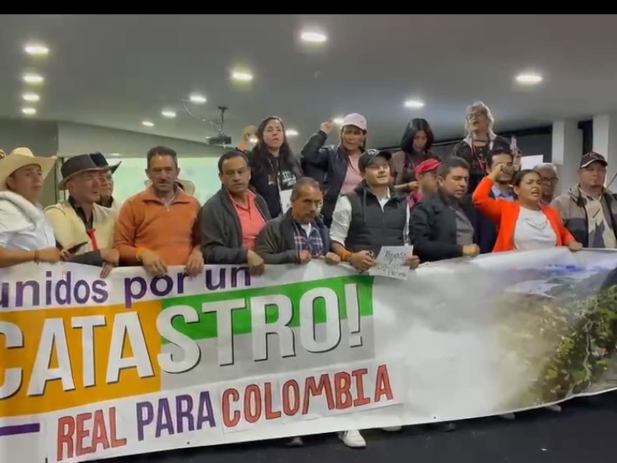 Sin acuerdo termina mesa de negociación entre gobierno y líderes campesinos