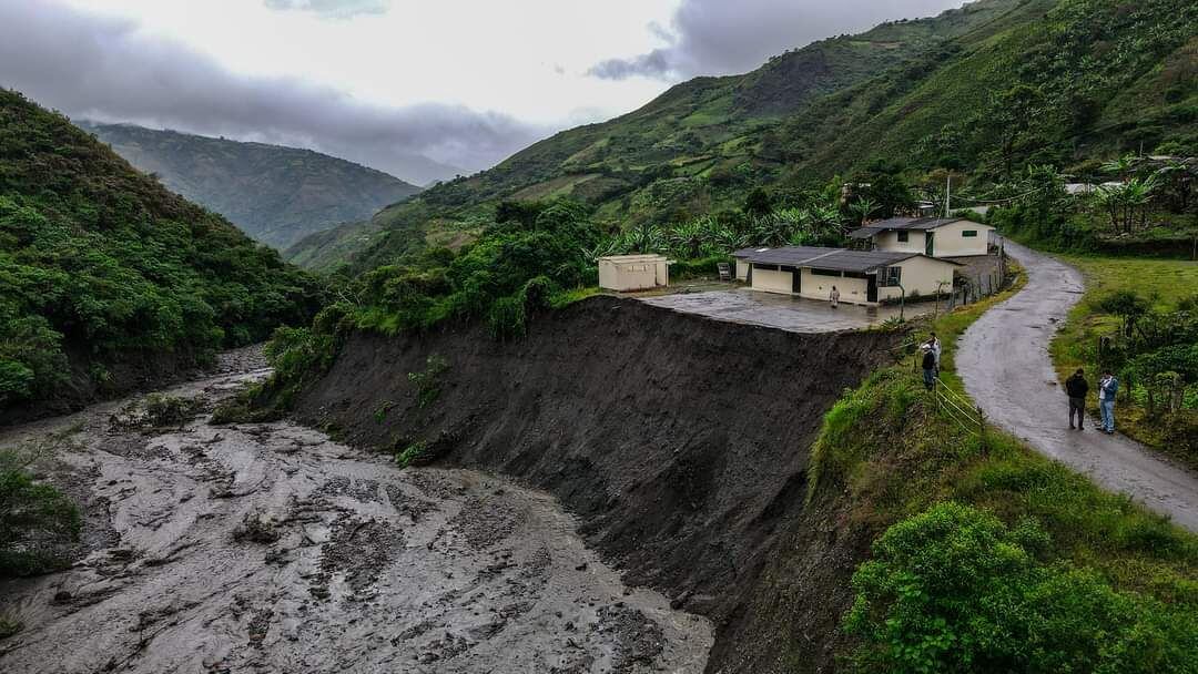Se coordinan acciones para reubicar la sede educativa. Crédito: Alcaldía de Almaguer. 