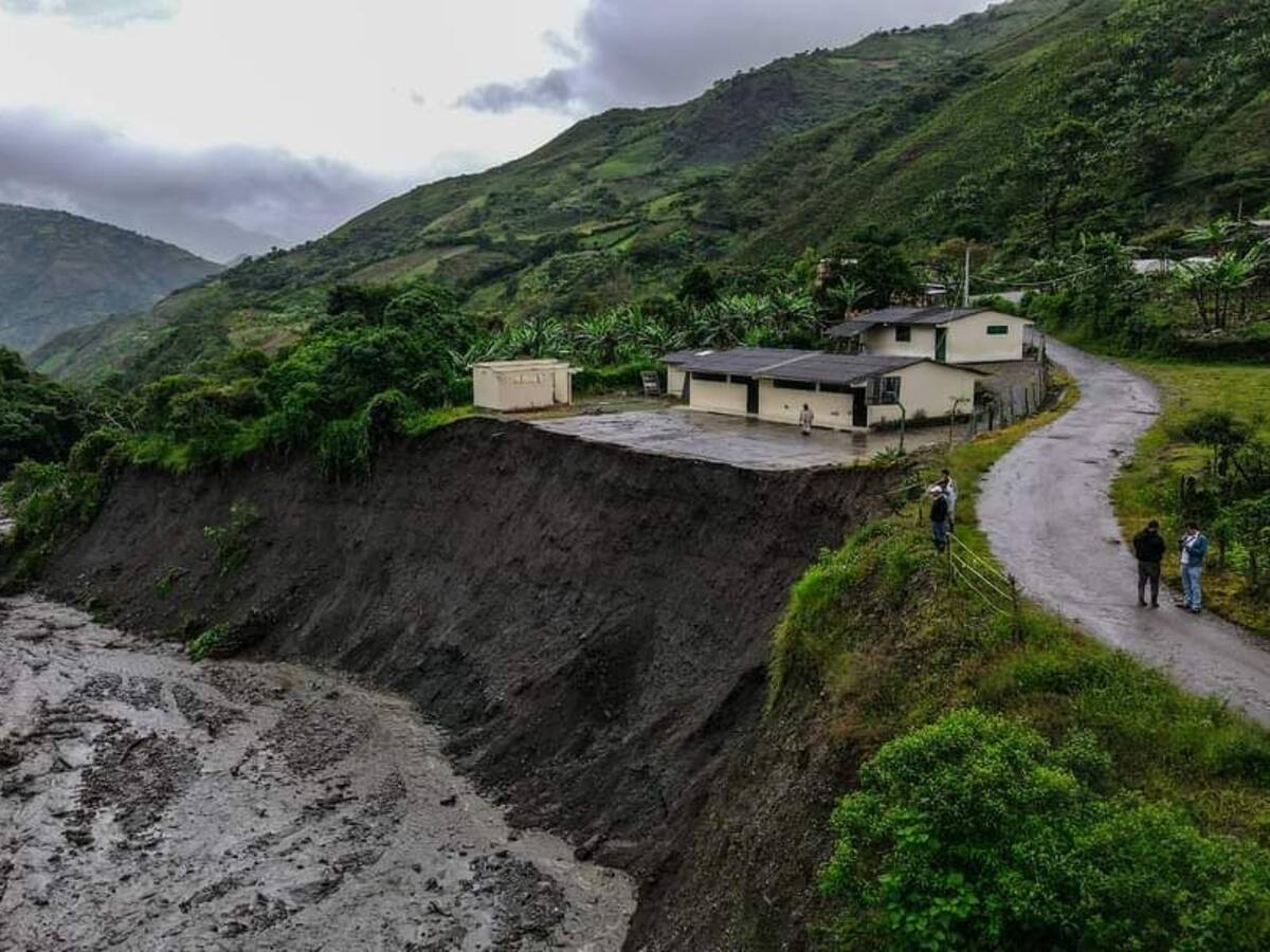 Sede educativa está a punto de colapsar por las fuertes lluvias en Almaguer, Cauca