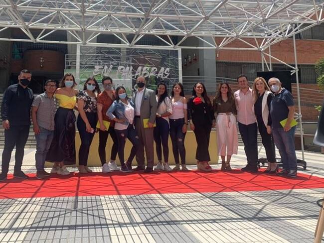 Colectivo de Jóvenes participantes del foro 'En Palabras de los Jóvenes' . Foto: Redacción W Radio