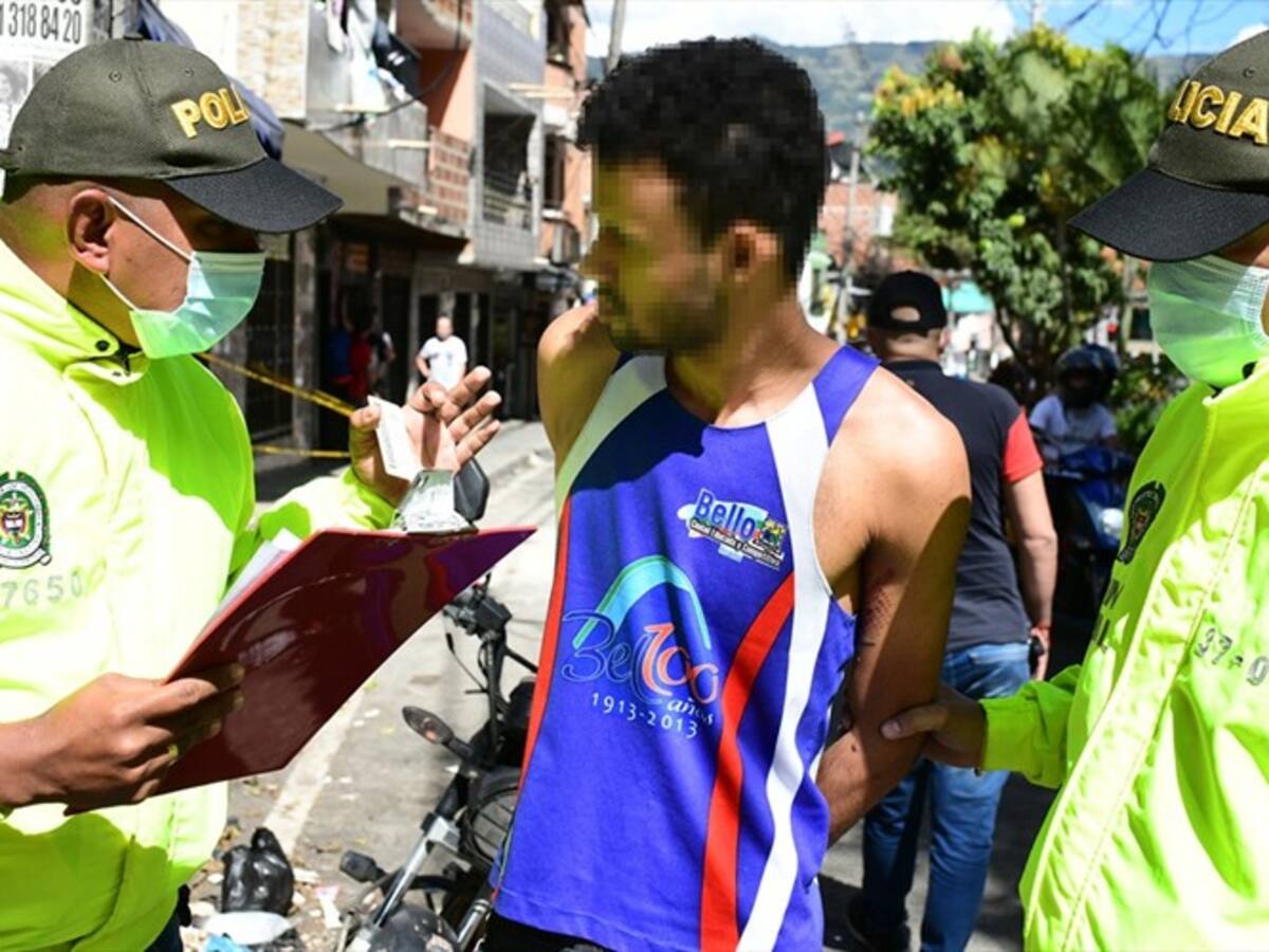 Con ayuda de las cámaras identificaron al agresor de mujer Policía en Medellín