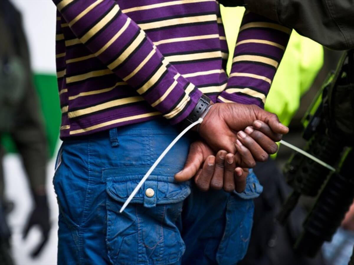 Cárcel para tres presuntos responsables de asesinato de un policía en Cartagena