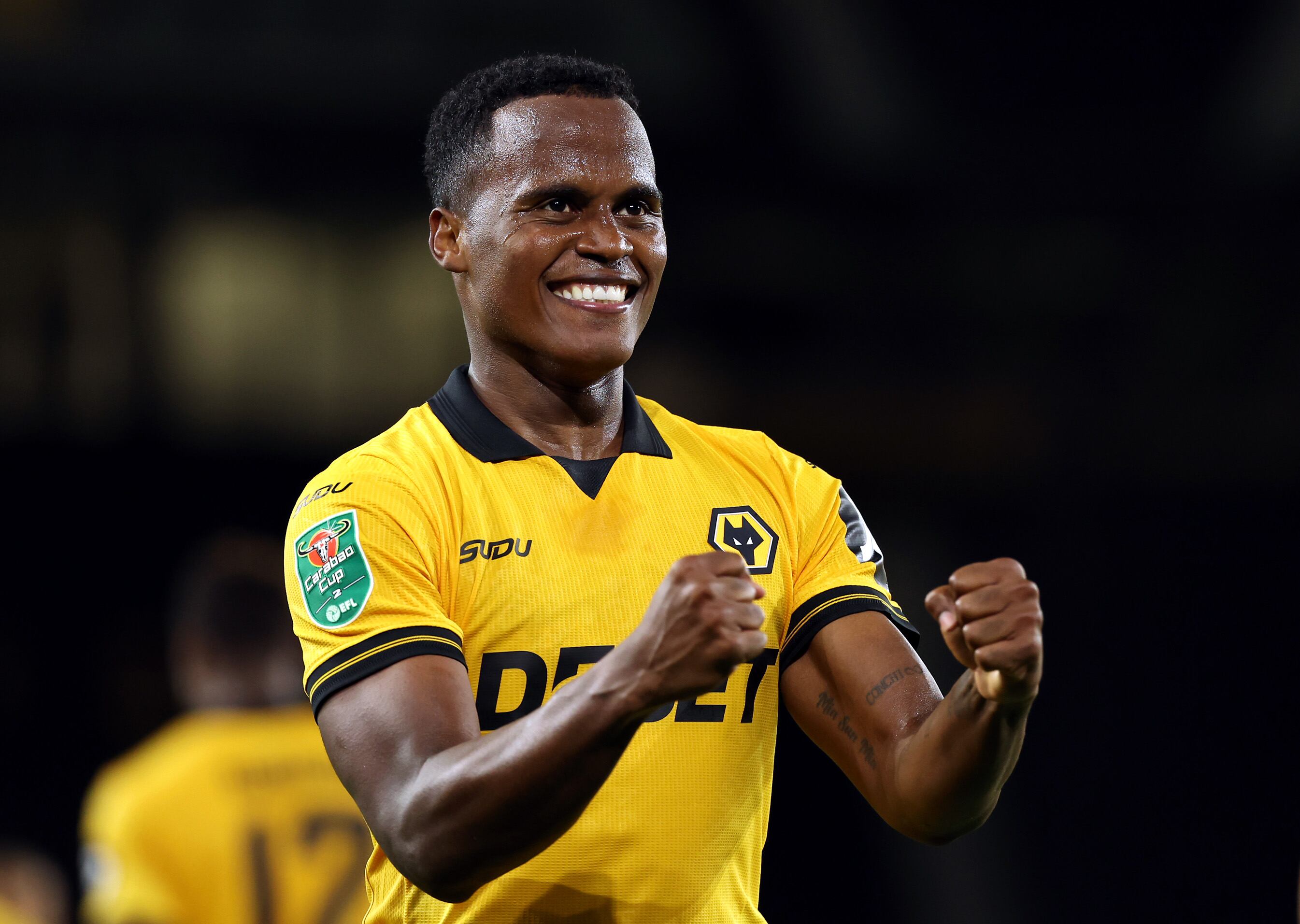Jhon Arias de Wolverhampton Wanderers celebra el tercer gol de su equipo el 26 de agosto de 2025 en Wolverhampton, Inglaterra. (Foto de Wolverhampton Wanderers FC/ Getty Images)