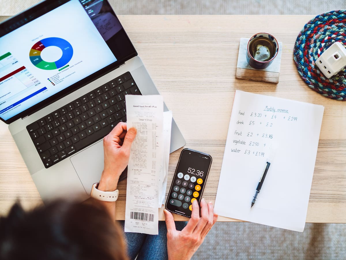 Tabla de retención en la fuente 2025: Topes e impuestos de IVA, ICA y RENTA explicados