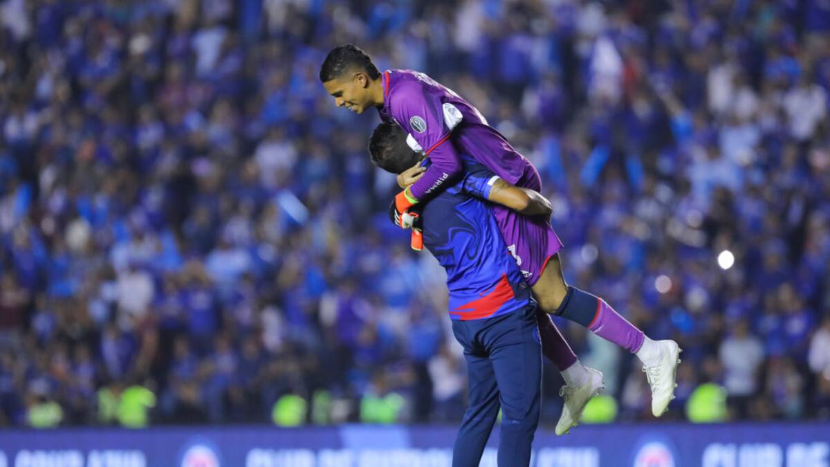 Kevin Mier lleva al Cruz Azul a la final del fútbol mexicano: eliminaron a Monterrey
