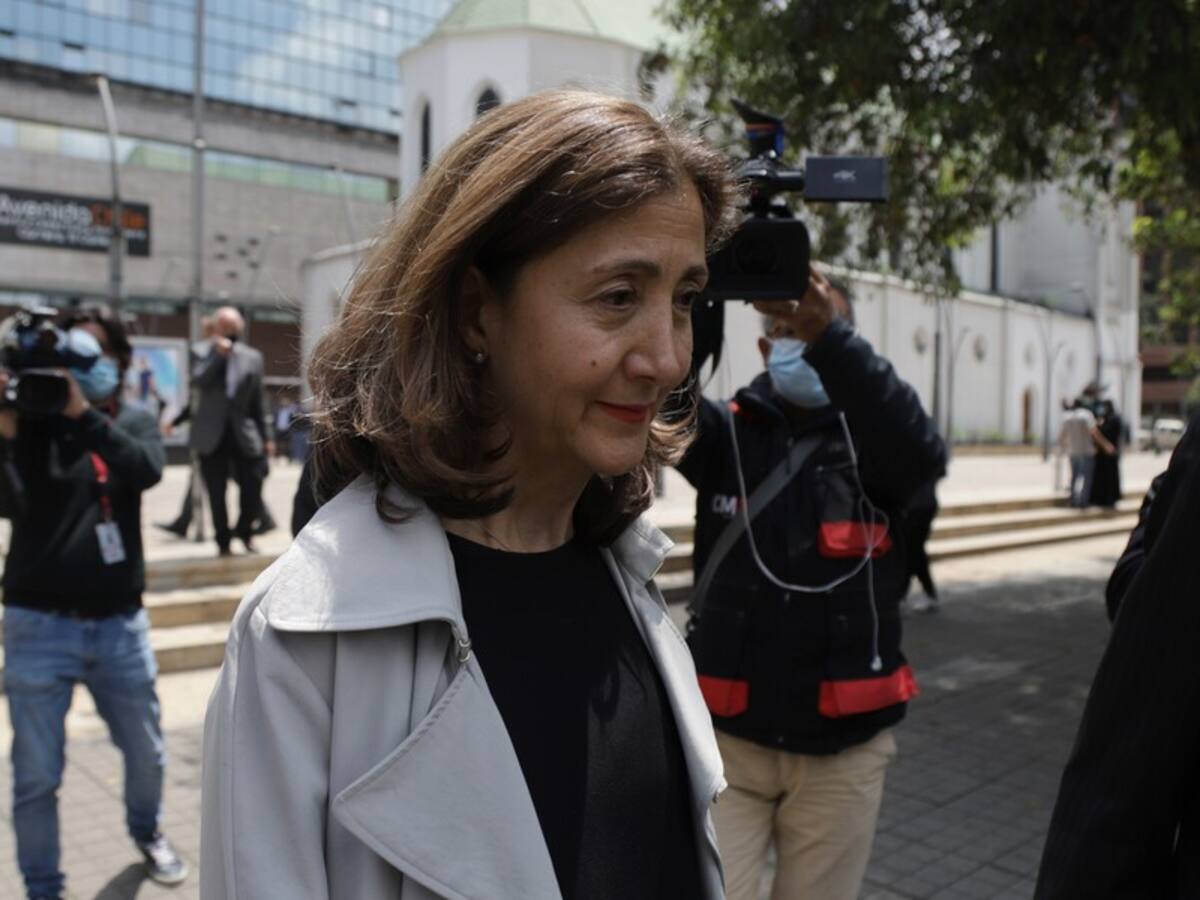 “Nos enteramos por Twitter”: Daniel Carvalho sobre diálogos entre Ingrid Betancourt y el Centro Democrático