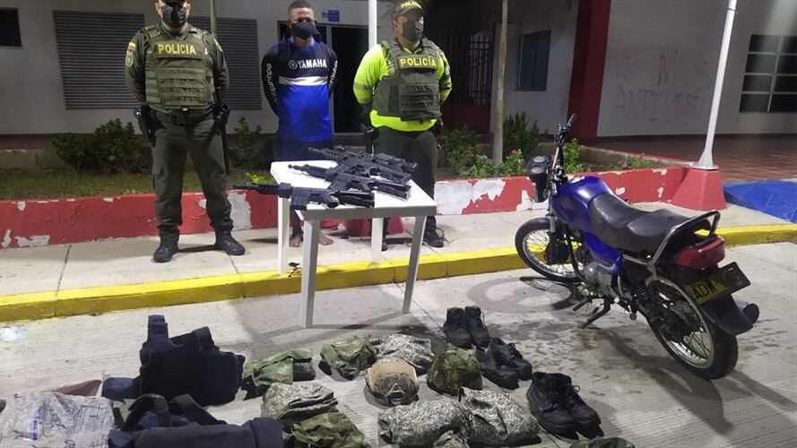 El capturado ya fue puesto a disposición de la Fiscalía a esperas de ser presentado en audiencias. Foto: Cortesía