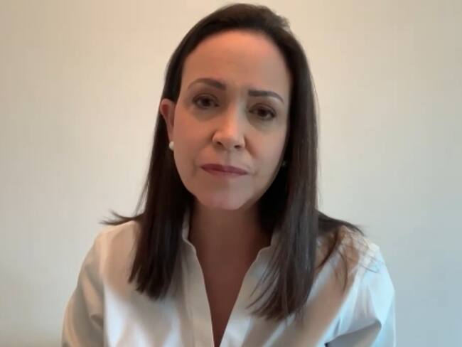 AME7315.CARACAS (VENEZUELA), 14/11/2024.- Captura de pantalla donde aparece la líder opositora de Venezuela María Corina Machado durante una entrevista virtual con EFE vía zoom, este jueves en Caracas (Venezuela). Machado consideró en una entrevista con EFE, que hay "señales inequívocas" sobre el rumbo del país luego de la victoria electoral en Estados Unidos de Donald Trump, un fuerte adversario del presidente Nicolás Maduro. EFE/ Agencia EFE