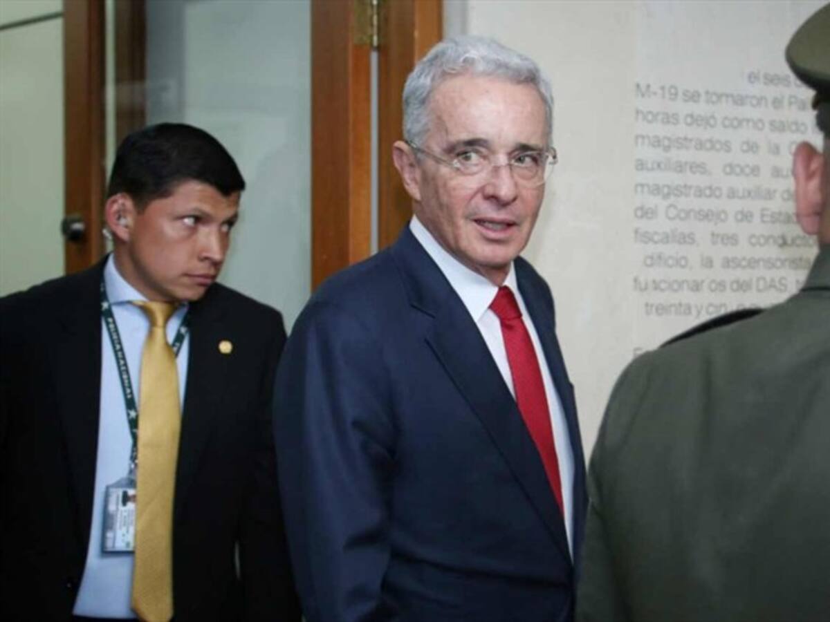 Las pruebas que tienen contra las cuerdas a Álvaro Uribe en la Corte Suprema
