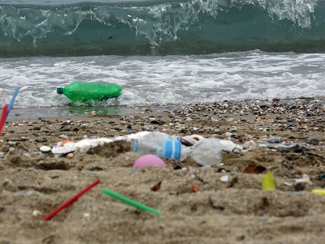 Colombia produce 12 millones de toneladas de plástico al año: Greenpeace