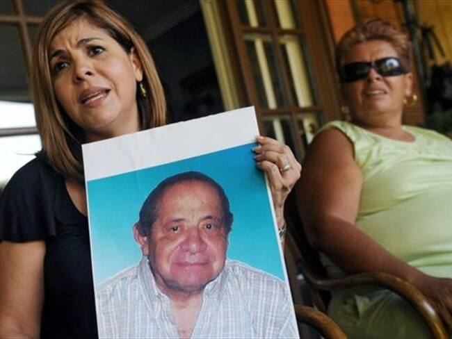 El padre de Mitzila Donado, Jaime, fue una de las víctimas: murió en 2006 a causa de la ingesta del jarabe. Foto: BBC Mundo