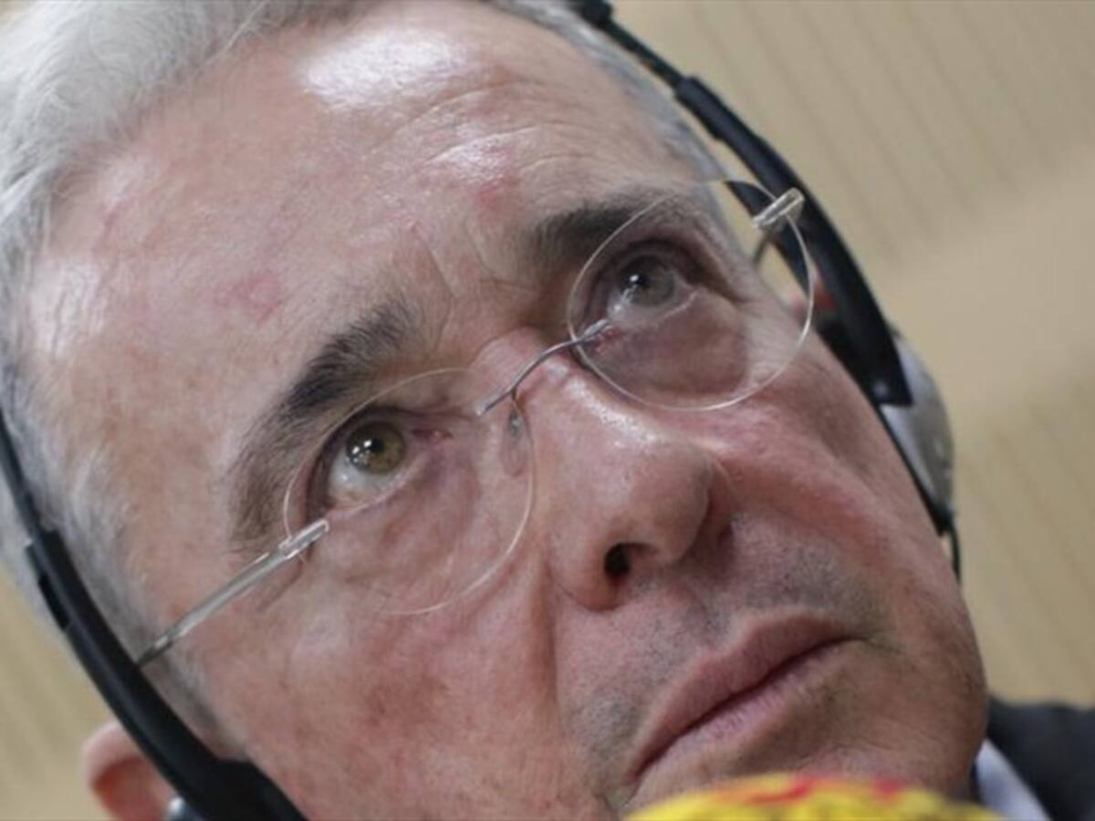 “Eres un excelente alcalde, pero no te haces querer”: Uribe al alcalde de Bogotá