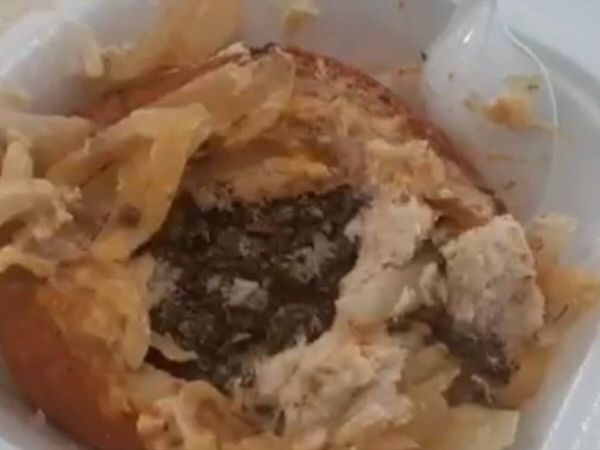 Mujer intentó ingresar una hamburguesa con marihuana a estación de Policía